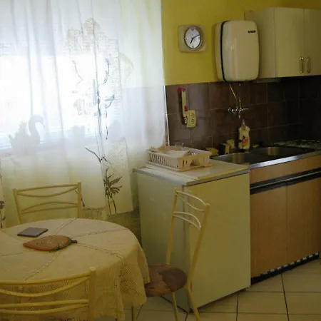 Cozy Studio In The Old Town For 3 Persons * Novi Vinodolski